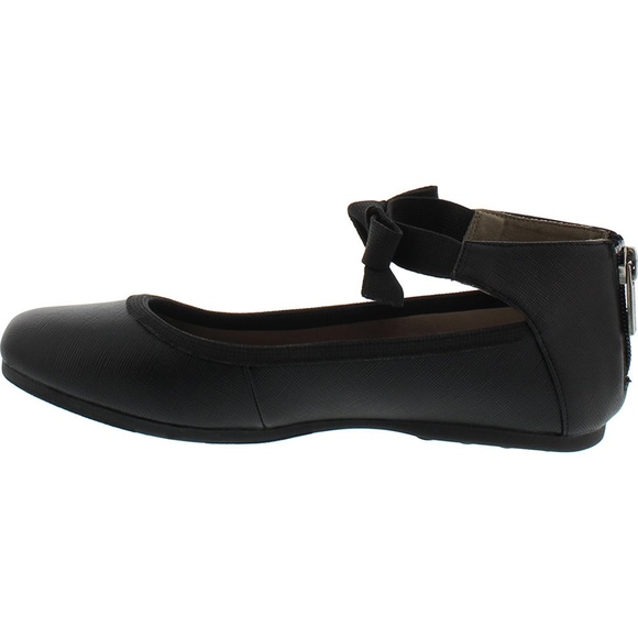 Kenneth Cole Kids Shoes - Kids Size 13 - Picture 2 of 6